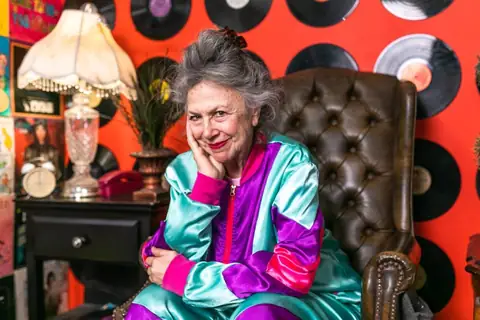 What Does It Take to Age With Grace Beyond the Average Life Expectancy